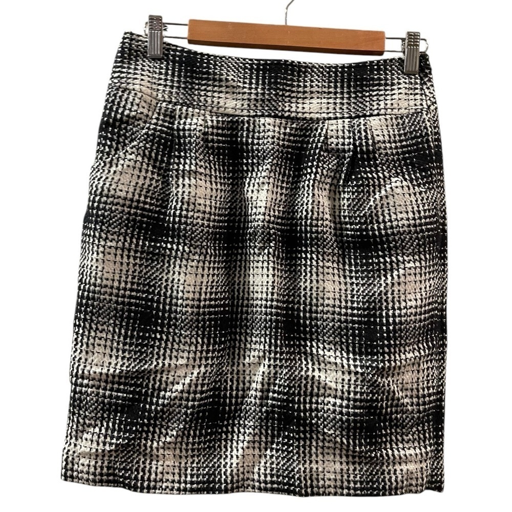 Ann Taylor Women’s Black and White Tweed Textured Graphic Plaid Skirt Size: 2